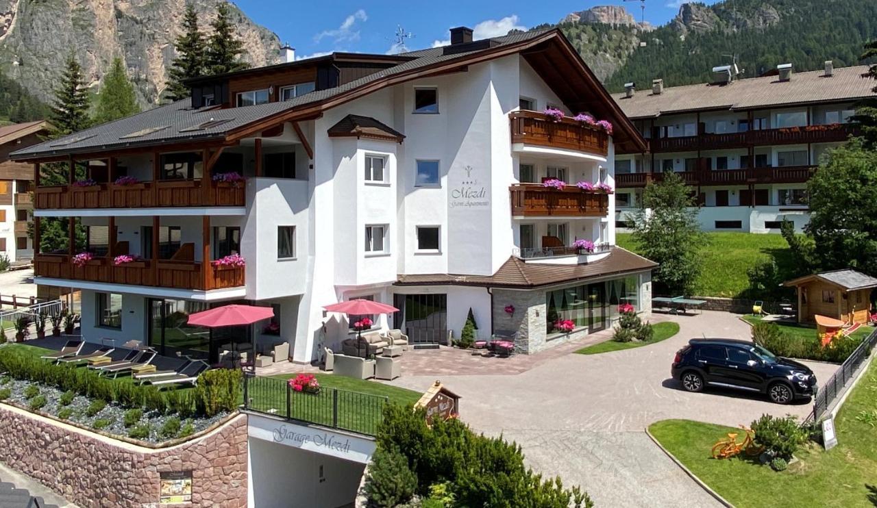 Garni Hotel Mezdi Wolkenstein in Gröden Exterior foto