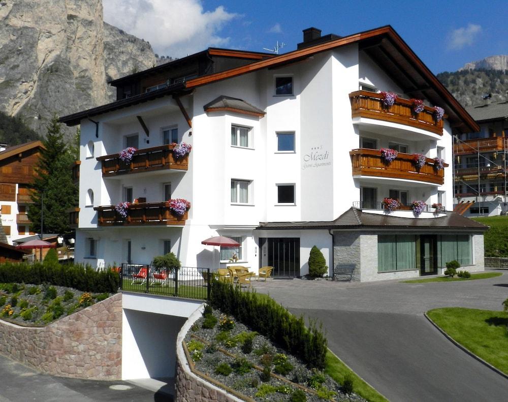 Garni Hotel Mezdi Wolkenstein in Gröden Exterior foto
